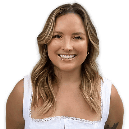 Portrait of Bella, a professional stylist at Headlines The Salon, showcasing their expertise and style.